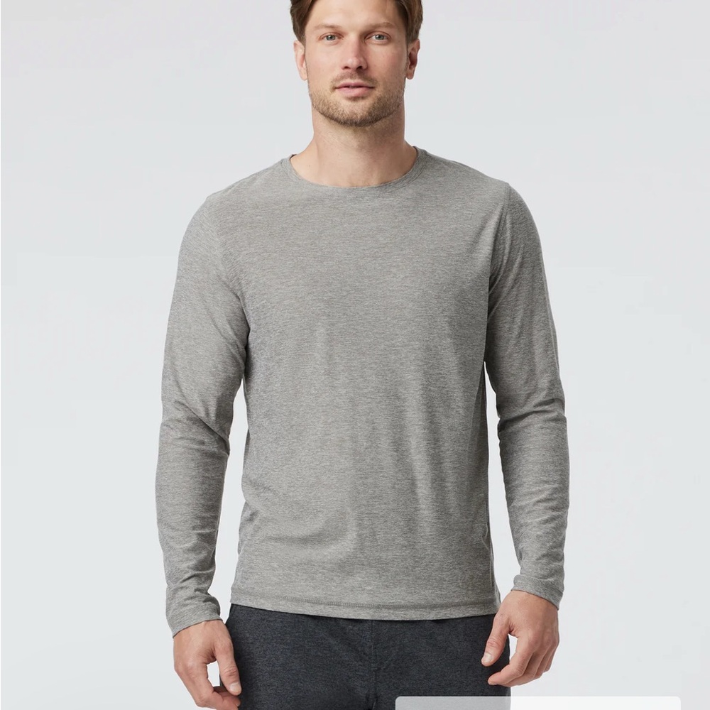 Vuori BUNDLE Men's Long Sleeve shirt BUNDLE (2) grey and (1) white SZL